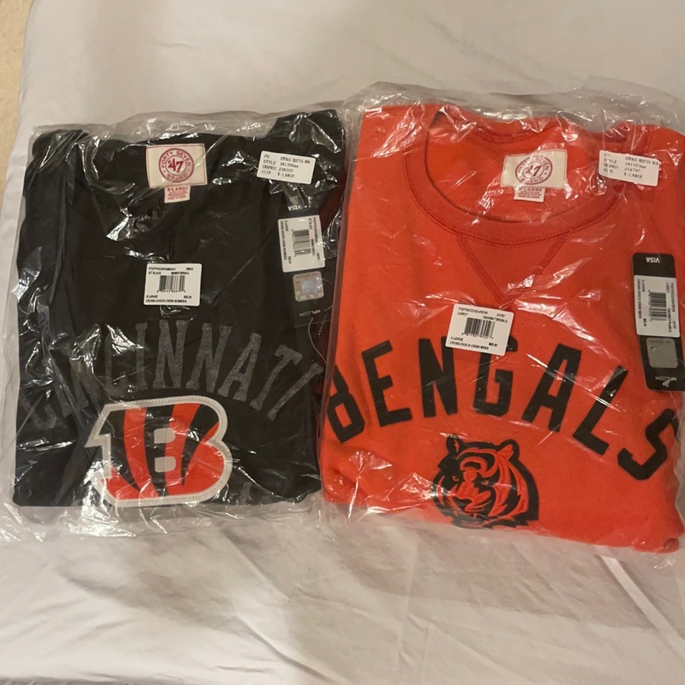 2 Crew neck Cincinnati Bengals sweatshirts